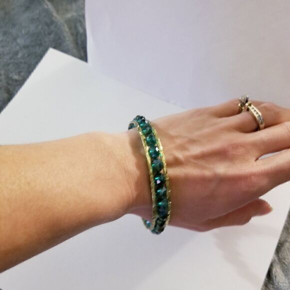 Gold jade ab beaded bangle bracelet - Picture 5 of 6